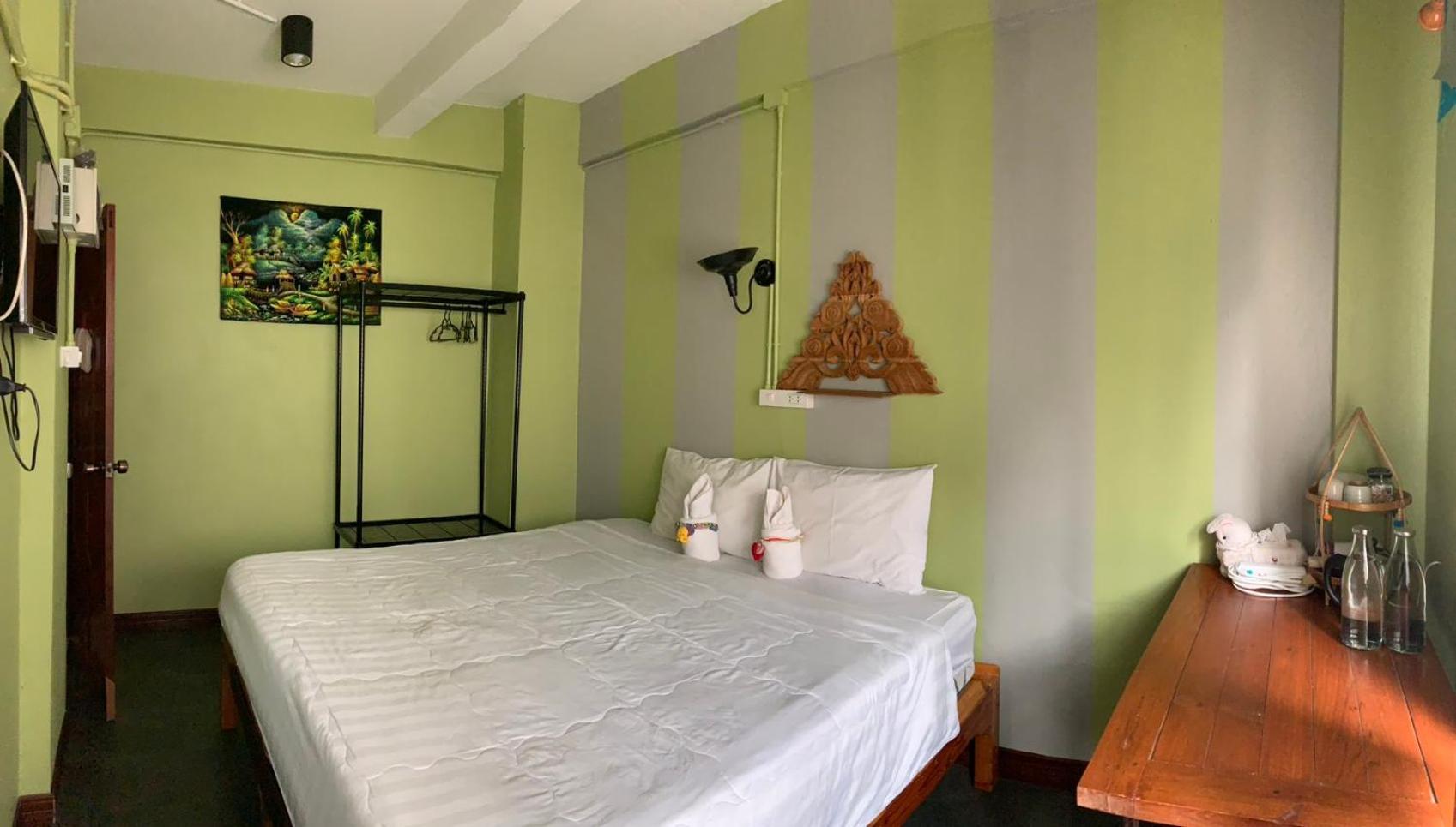 Retro At Phra Sing Guest House Chiang Mai Zewnętrze zdjęcie